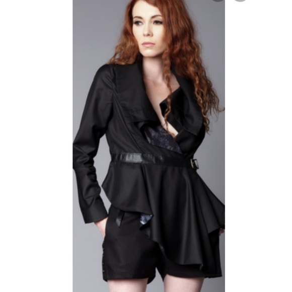 NWT Black Widow Cemetery Assassin Cape  Large - Picture 4 of 12